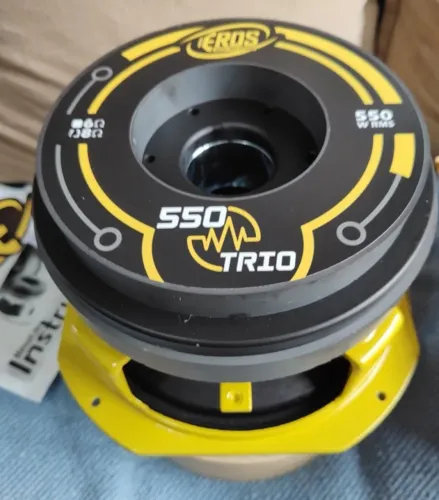 Alto Falante Woofer 10 Polegadas Eros 550w Rms E-550 8 Ohms Trio Médio Alto Amarelo