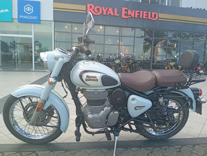 ROYAL ENFIELD CLASSIC 350CC HALCYON. 2024. KM 33.500. EDSON