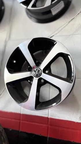 Jogo de rodas r15 novas 5x100 Golf Polo