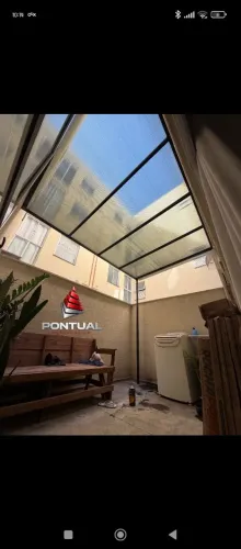 Estrutura metálica coberta de policarbonato 