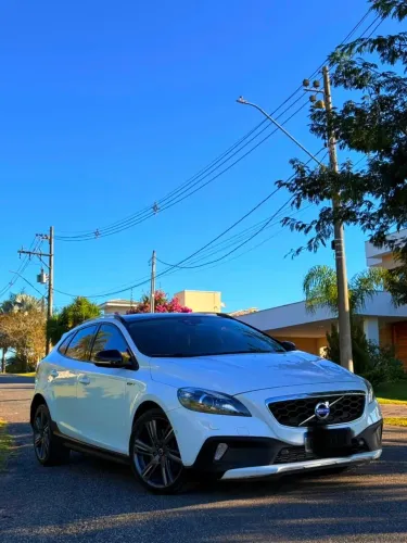 Volvo V40 T-5 Cross Country 2.0 AWD Aut. 2014
