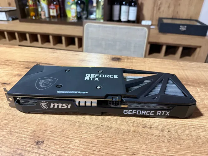 Placa de vídeo RTX 3060 12gb ventus 3x