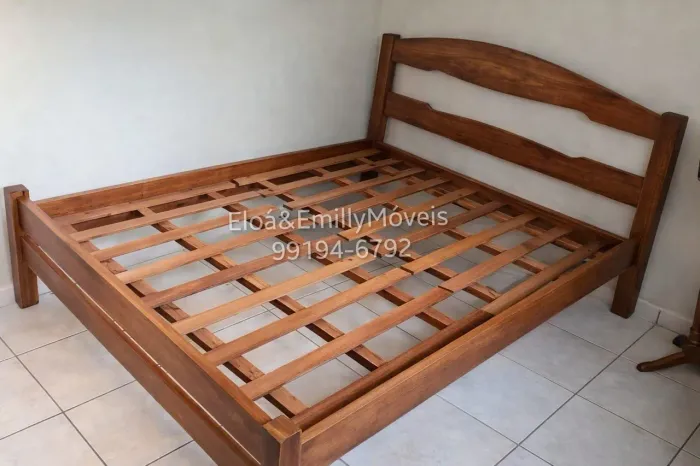 VENDO CAMA DE CASAL DE MADEIRA DE LEI