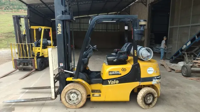 EMPILHADEIRA YALE 2019