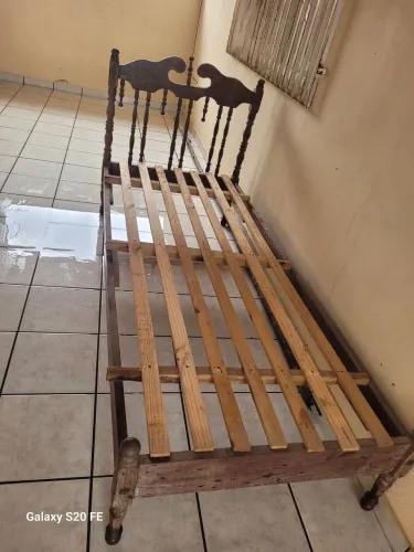 Cama Solteiro