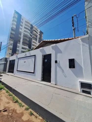 Vendo casa no bairro Três Poderes