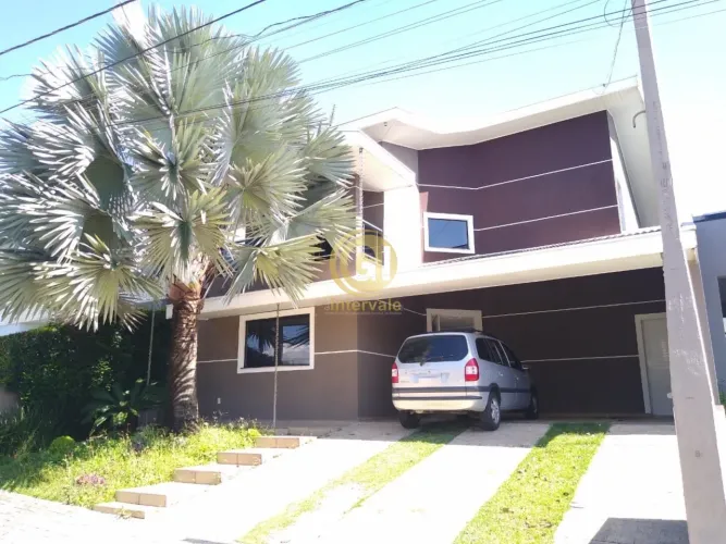 O Sobrado dos seus Sonhos no Villa Branca: Conforto, Lazer e Muito Espaço