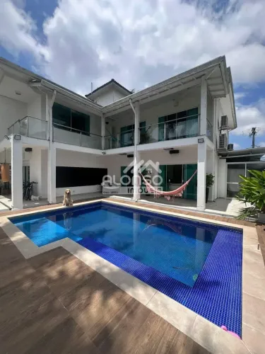 Excelente casa moderna, integrada, completa e com ótimo acabamento.