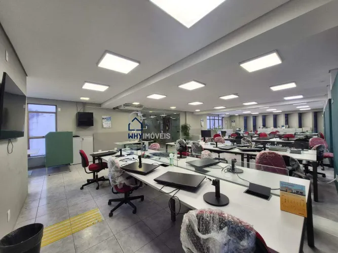 Andar Corrido Comercial para Aluguel na Savassi | 220m², mobiliado, 8 banheiros e 4 vagas