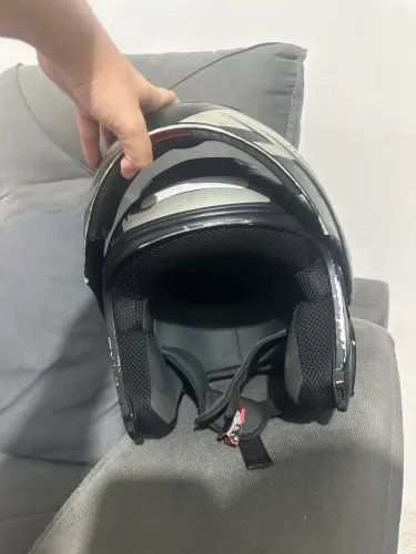 Capacete perfeito estado tamanho 58