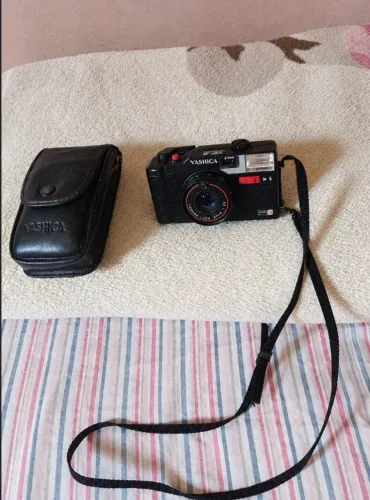 Câmera yashica