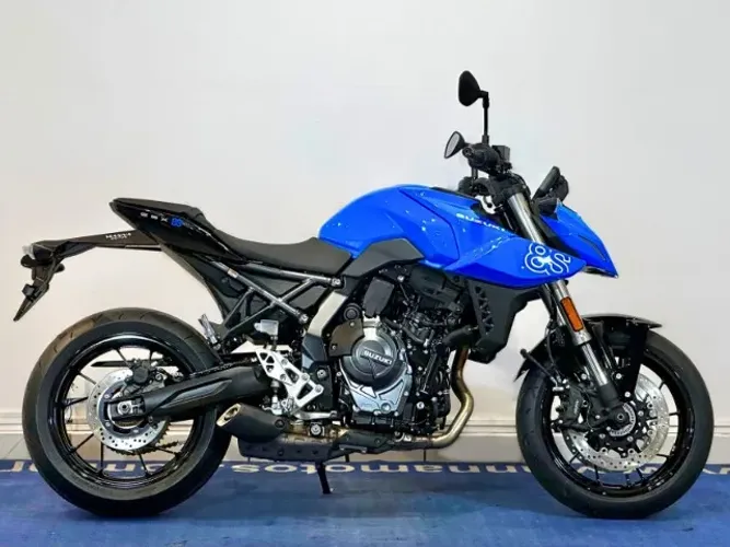 GSX-8S MODELO 2026 NOVA COLORAÇÂO