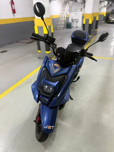 Jet 1000 cilindradas - apenas 3750 km unico dono