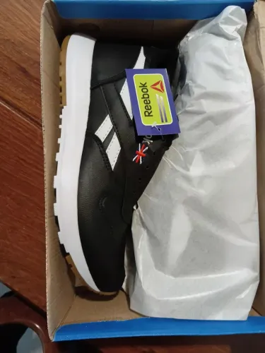 Tênis Reebok novo