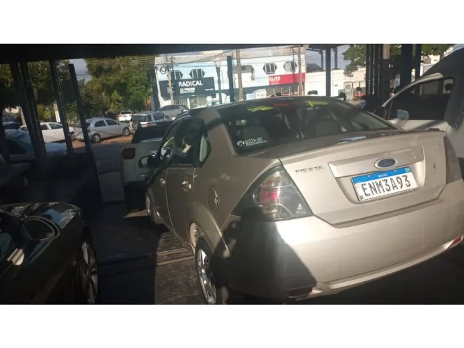 Ford Fiesta 1.6 16V Flex Mec. 5P 2011