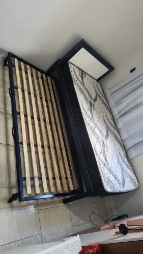 Cama de solteiro(bicama) feita de ferro