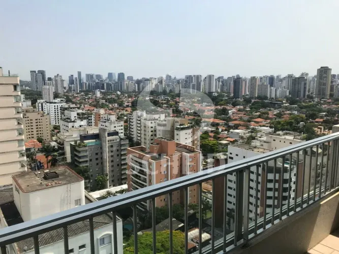 Cobertura à venda no Brookin, com 3 dormitórios e 1 suíte.