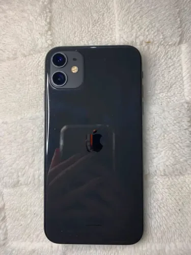 Vendo iPhone 11, 800