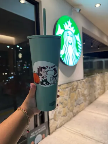Copo térmico Snoopy starbucks