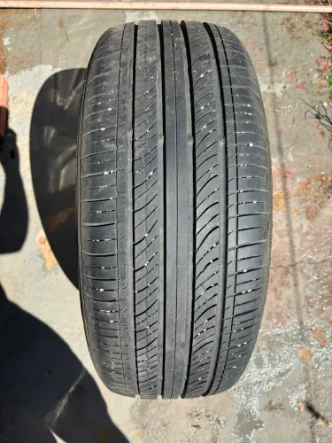 Pneu usado 215/55 R17 Giti confort (original BYD)