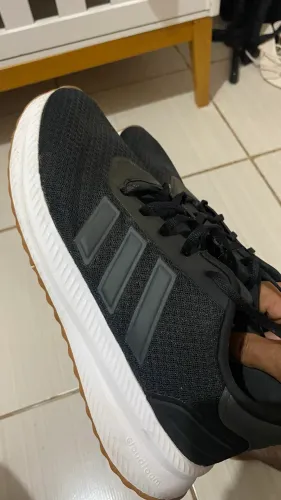 Tênis adidas