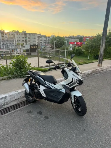 Vendo moto Adv 2021/2021