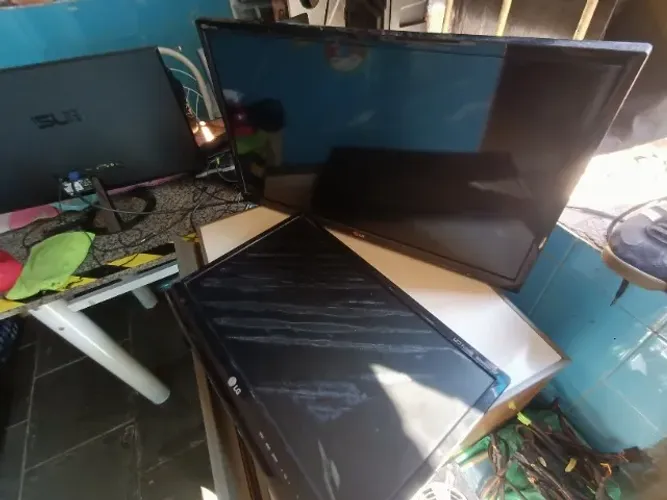 2 Monitores LG, LEIA A DESCRIÇÃO!!