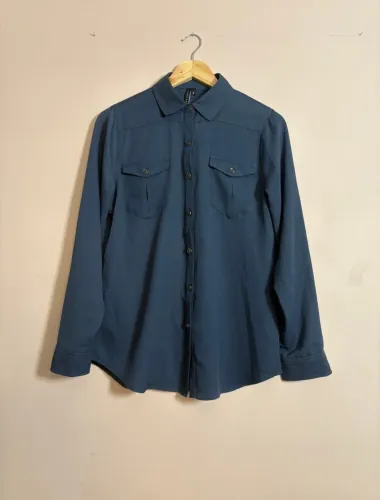 Camisa feminina azul marinho