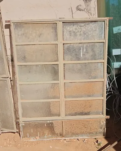 JANELA DE VIDRO 90 X 120