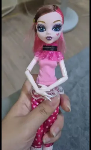 BONECA MONSTER HIGH DRACULAURA - ARTICULADA