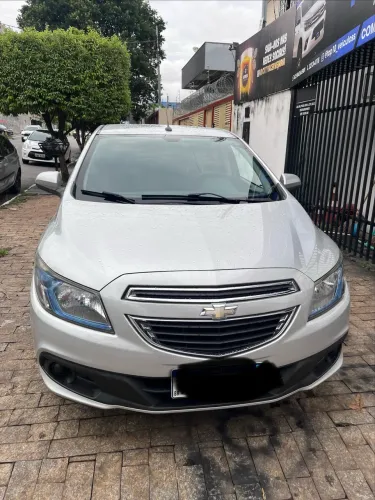 Chevrolet Onix Hatch LT 1.4 8V Flex Power Mec. 4P 2015