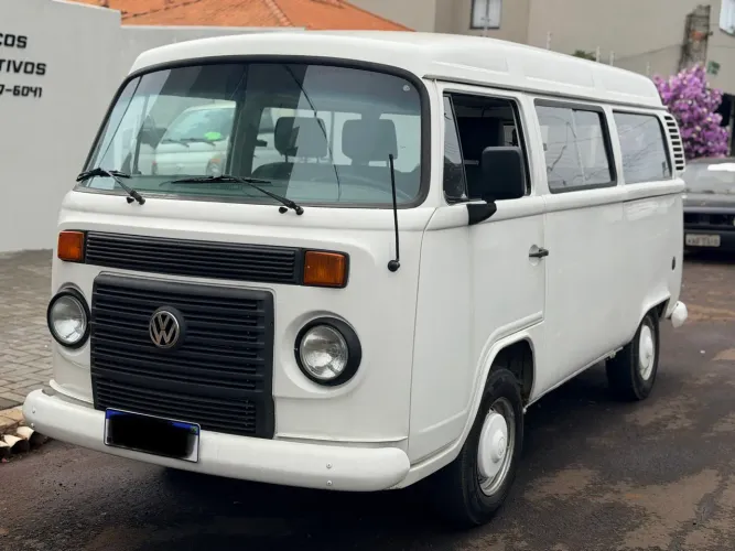 Volkswagen Kombi Standard 1.4 MI Total Flex 8V 2013