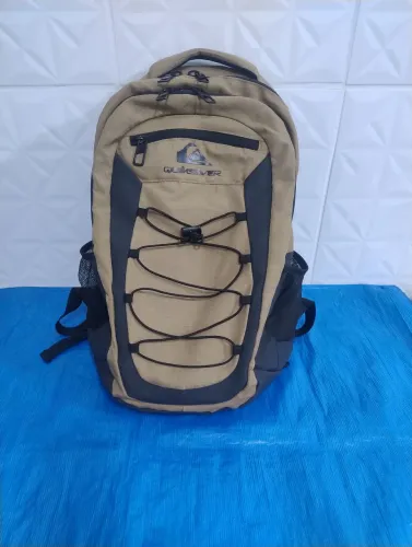 Muchela Quiksilver Urban esportivo
