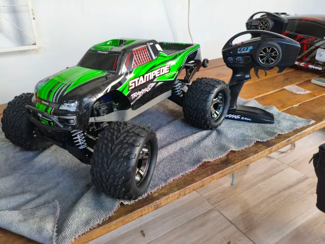 Traxxas stamped 1/10 brushless