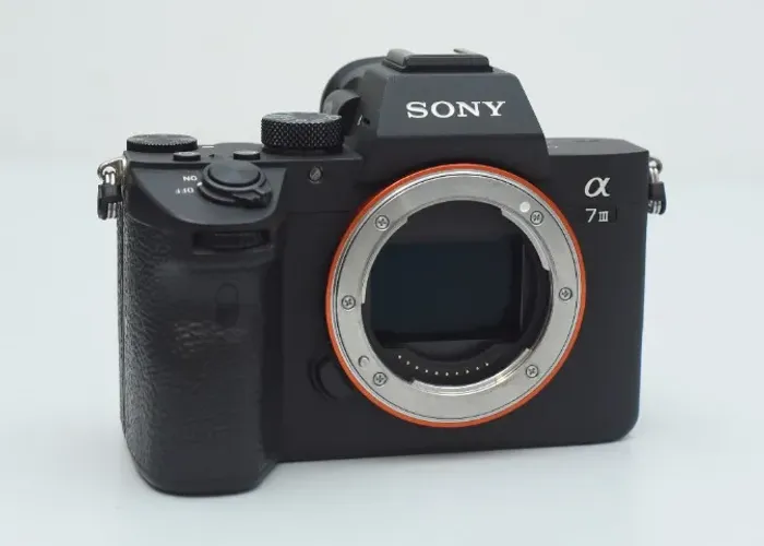 Câmera Sony Alpha A7 III Full Frame (A73 / A7M3) - Semi-Nova - 70k Cliques - Apenas Corpo