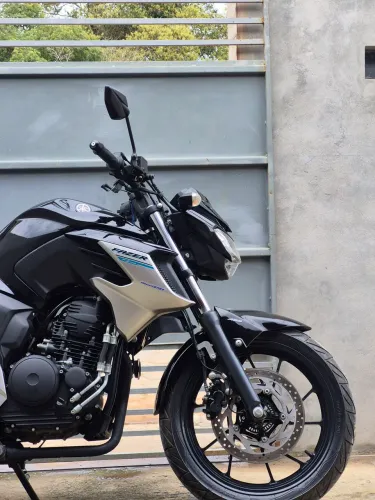 Fazer 250 *fz25* preta