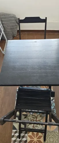 Conjunto mesa e 2 cadeiras para churrasco