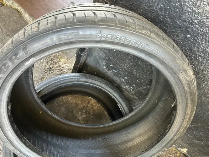 Pneu 225/35/20 Xbri