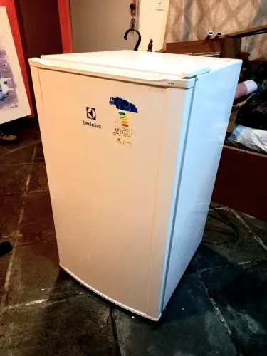 Frigobar RE120 Electrolux 122 litros 220V