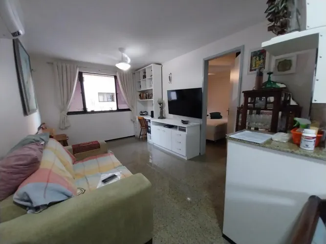Apto próximo a beira mar, com 2 suítes, móveis, 1 vaga