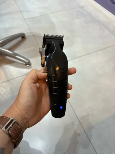 MÁQUINA DE CORTE PROFISSIONAL KEMEI
