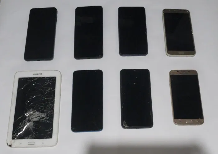 Lote 8 aparelhos Samsung M23 e A10 p/ Conserto - Barato pra Sair Logo