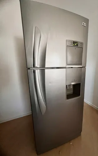 Vendo - Geladeira LG 413L Frost Free Inox | Ótimo Estado - R$ 1.300