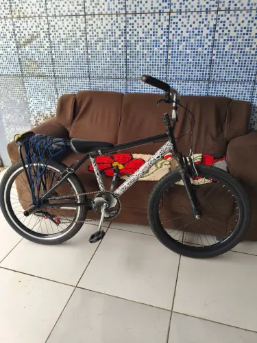Bicicleta estilo montadinha