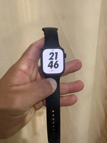 ? VENDO APPLE WATCH SERIES 10 - 42 MM ?