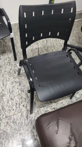 Cadesa iso fixa para sala de espera