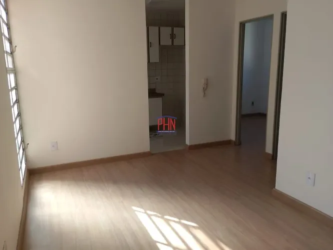Apartamento de 2 quartos para locação no condomínio Palmeras