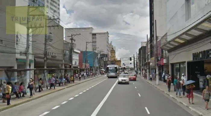 Passa o ponto no centro de Santo Amaro, São Paulo - PT0317.