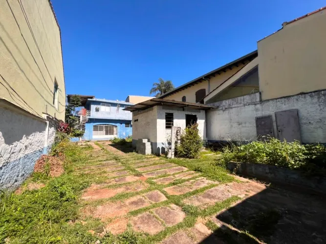 CASA COMERCIAL COM RESIDÊNCIA E COM ENTRADA PARA CAMINHÃO FL14