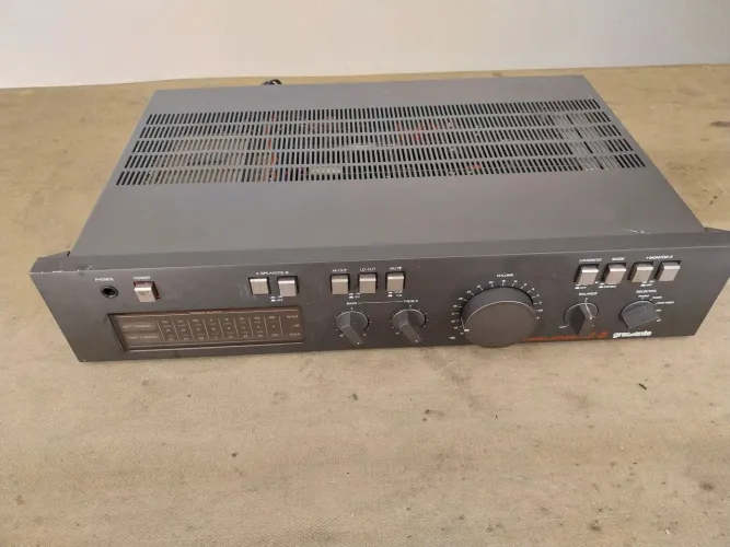 Vendo receiver Gradiente modelo IA2 conservado e funcional.